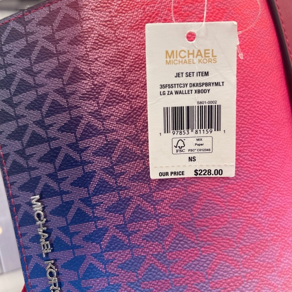 MICHAEL KORS Jet Set Large Ombré Signature Logo Crossbody Bag
Dark Raspberry - Picture 9 of 16